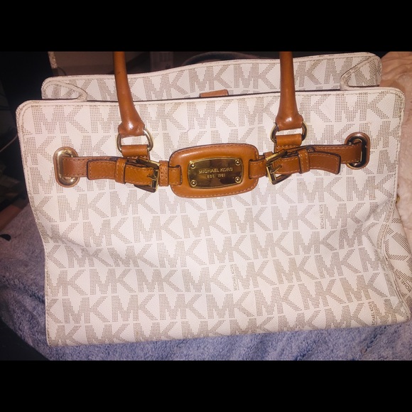 Michael kors purse - Picture 2 of 8